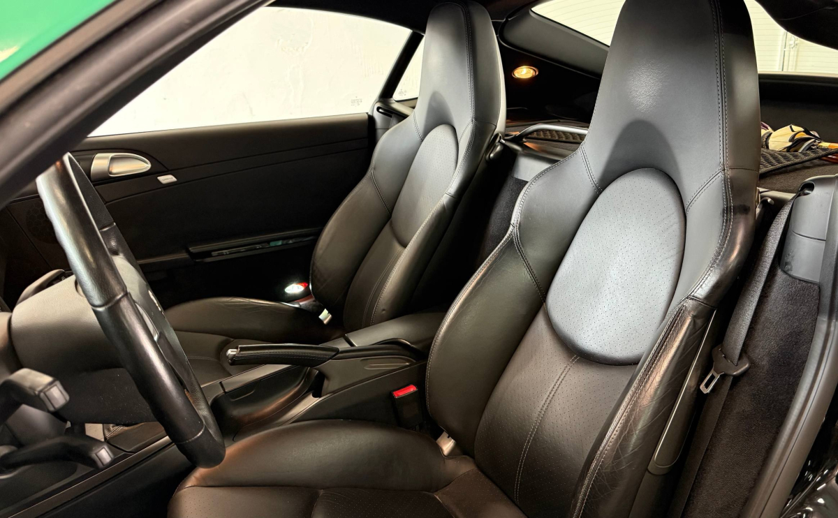 Porsche Cayman — 12
