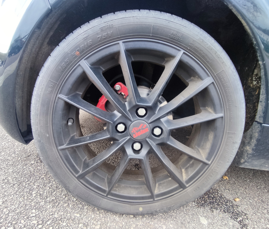 Ligier JS50 — 32