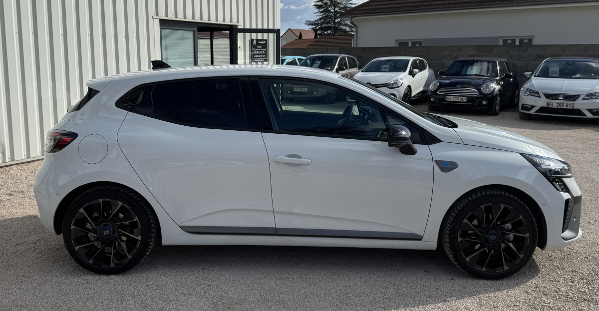 Renault Clio — 10
