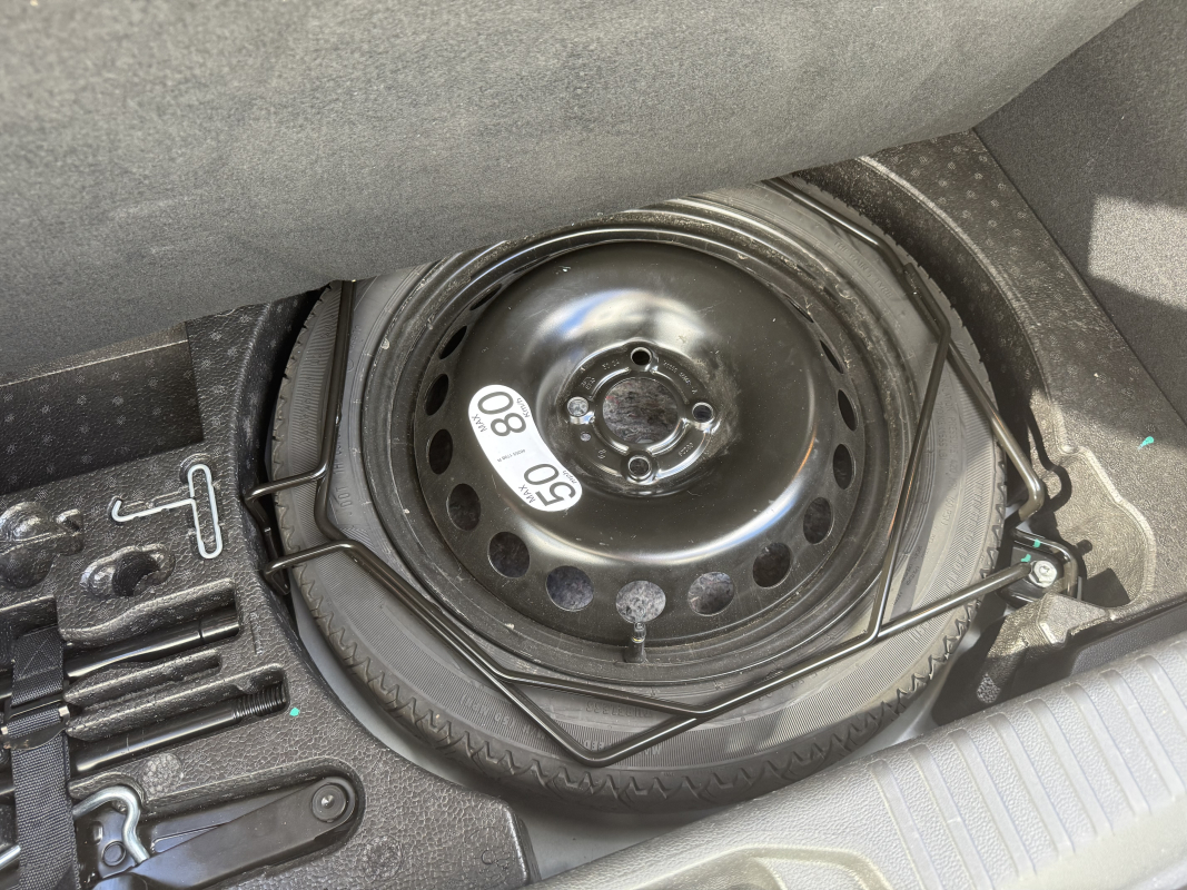Renault Clio — 24