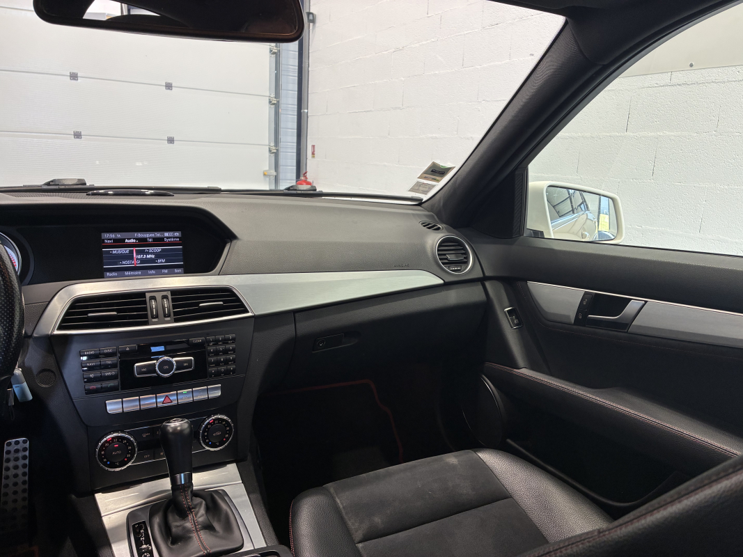 Mercedes Classe C — 26