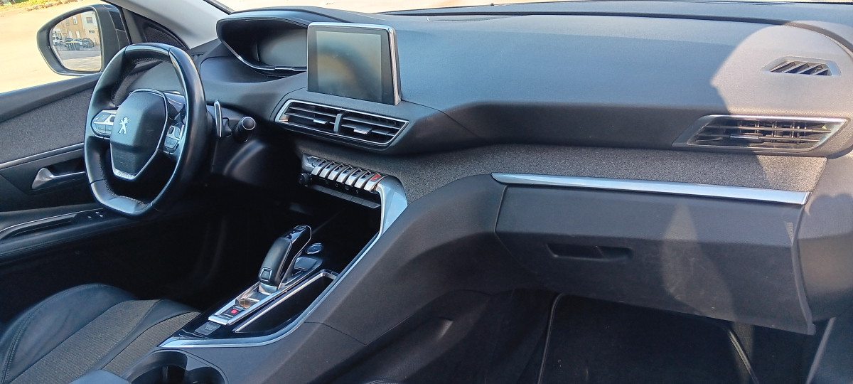 Peugeot 3008 — 7
