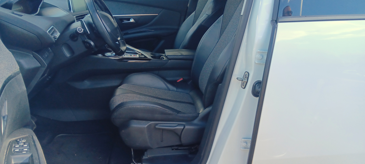Peugeot 3008 — 11