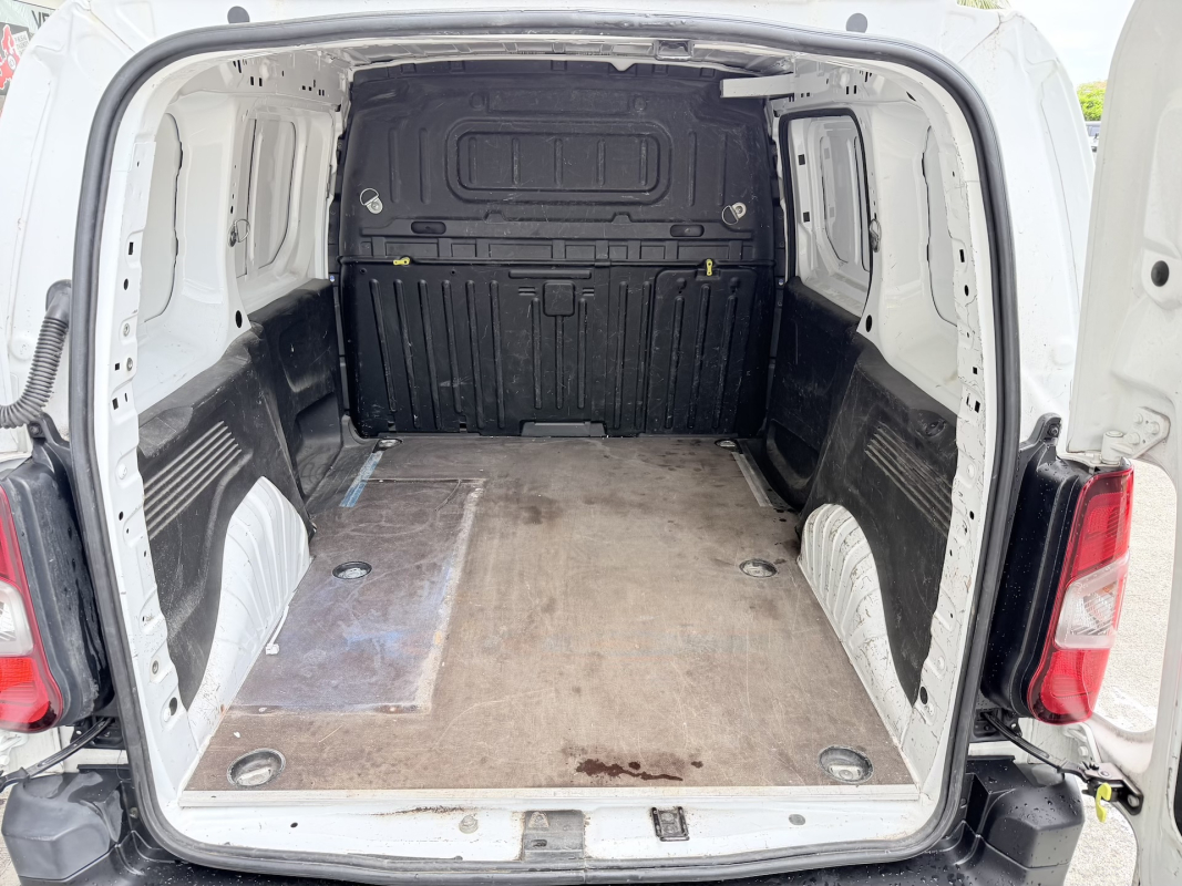 Peugeot Partner — 12