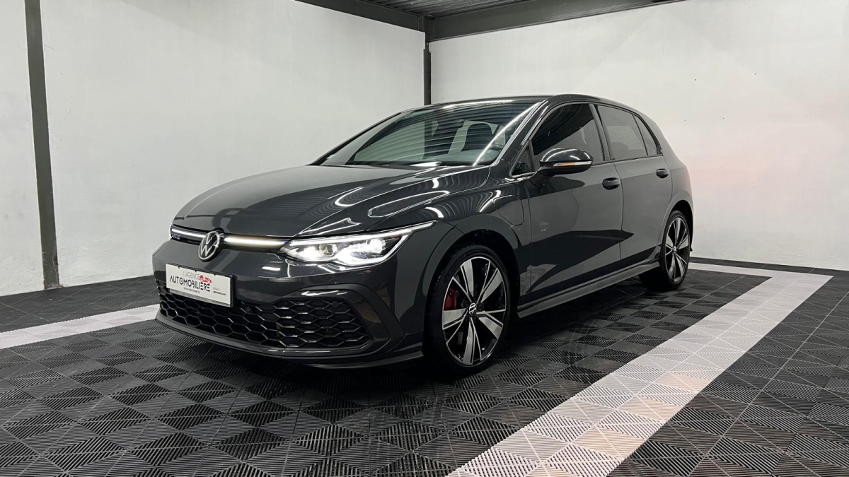 Volkswagen GOLF VIII
