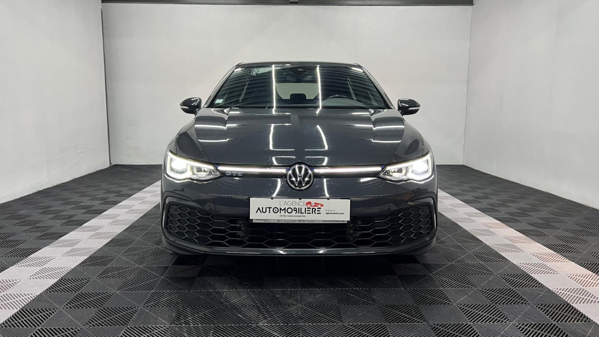 Volkswagen GOLF VIII — 2