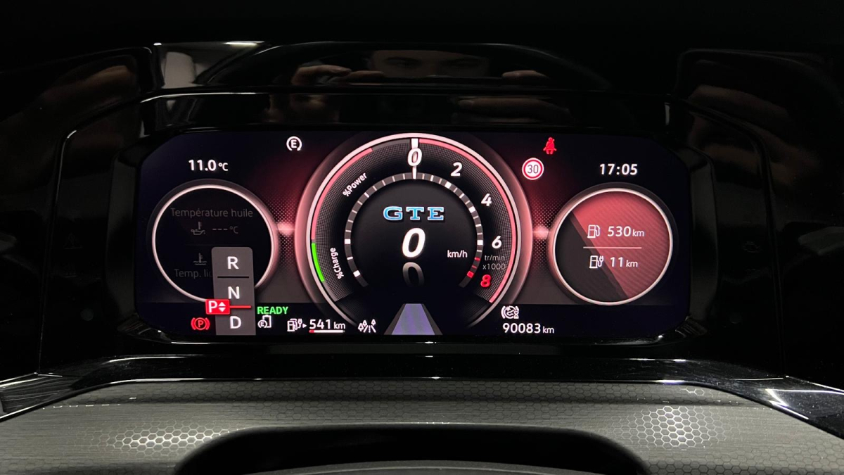 Volkswagen GOLF VIII — 17