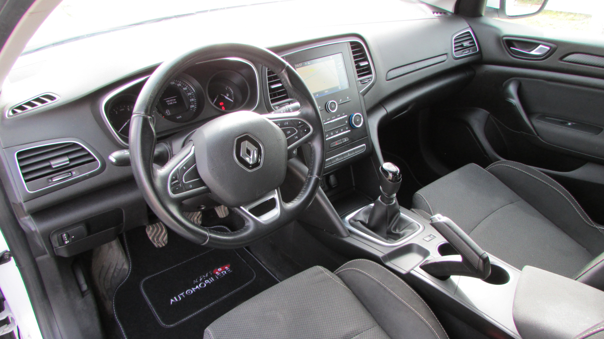 Renault Megane — 7