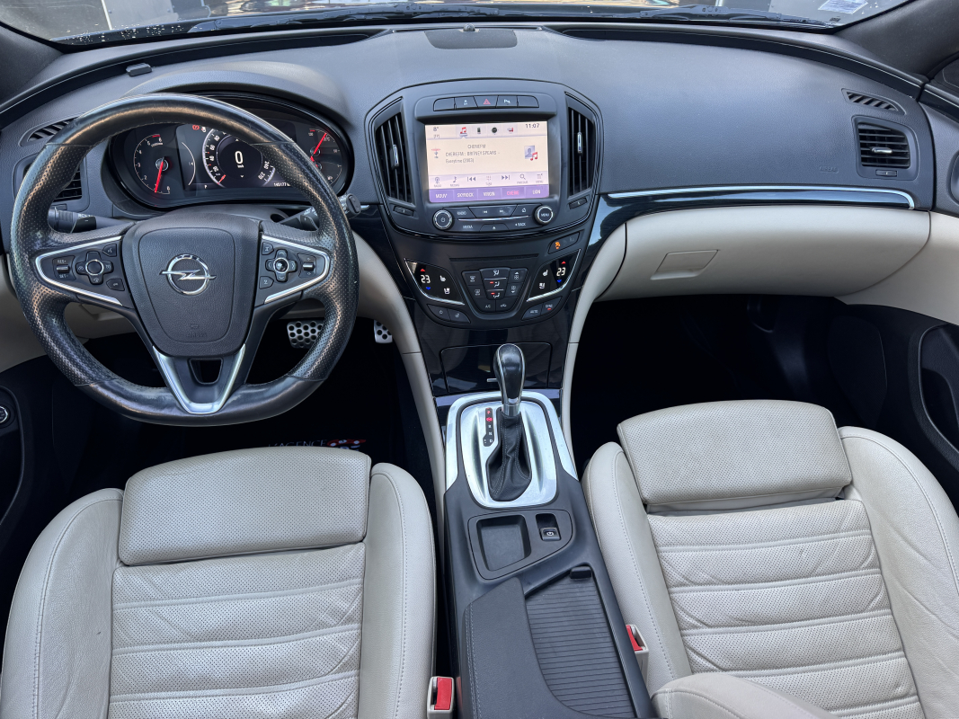 Opel Insignia — 10
