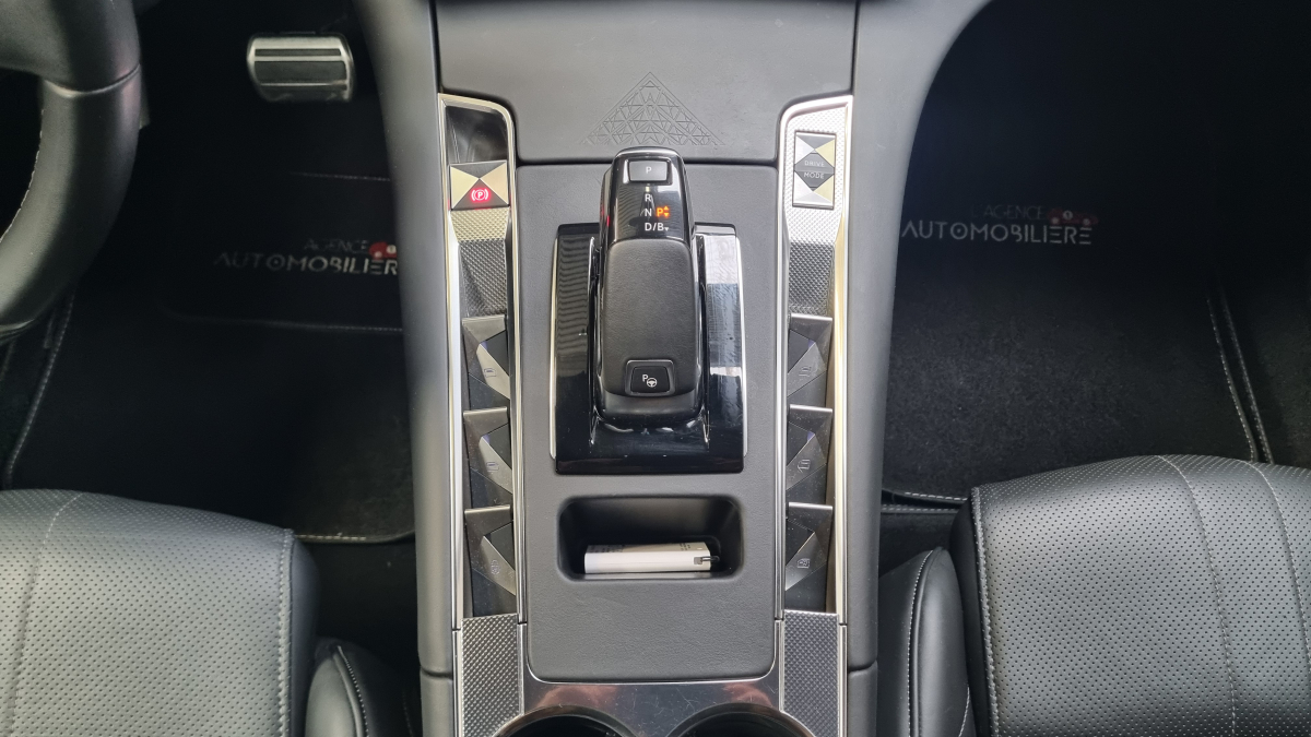 DS DS7 CROSSBACK — 28