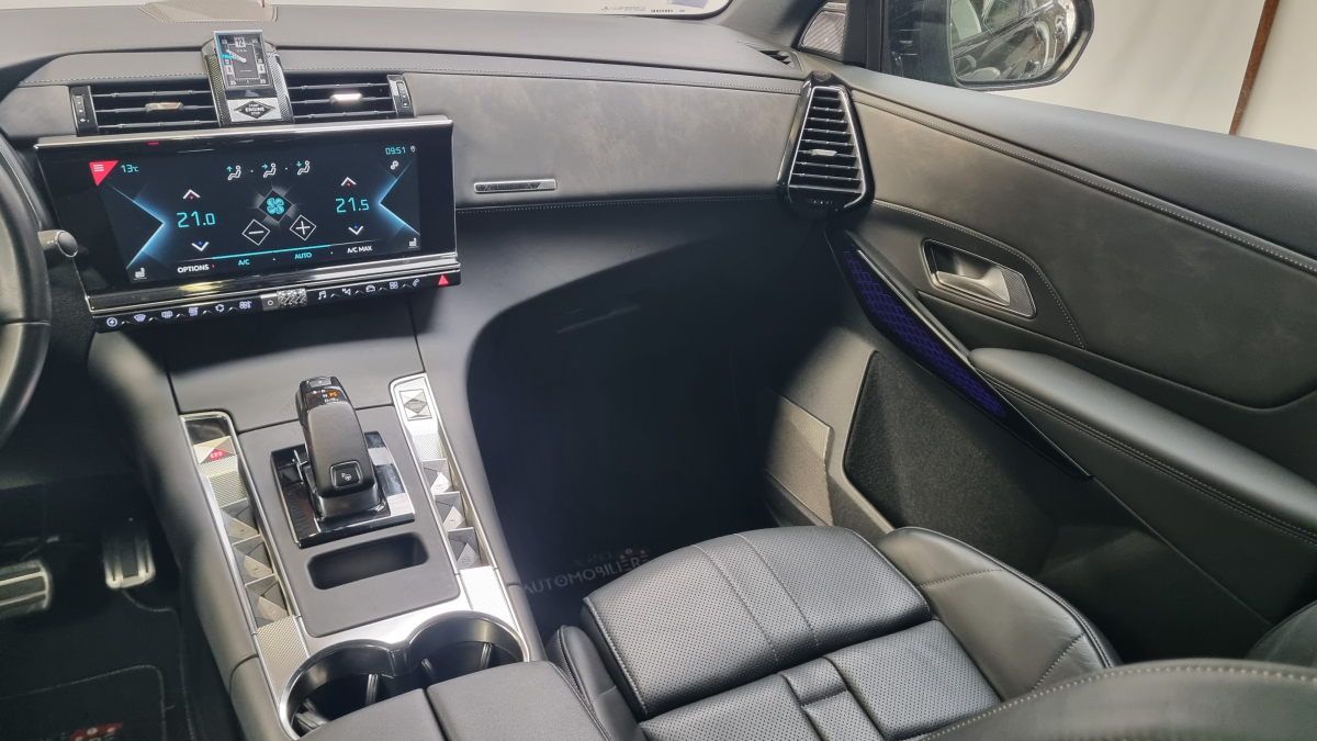 DS DS7 CROSSBACK — 33