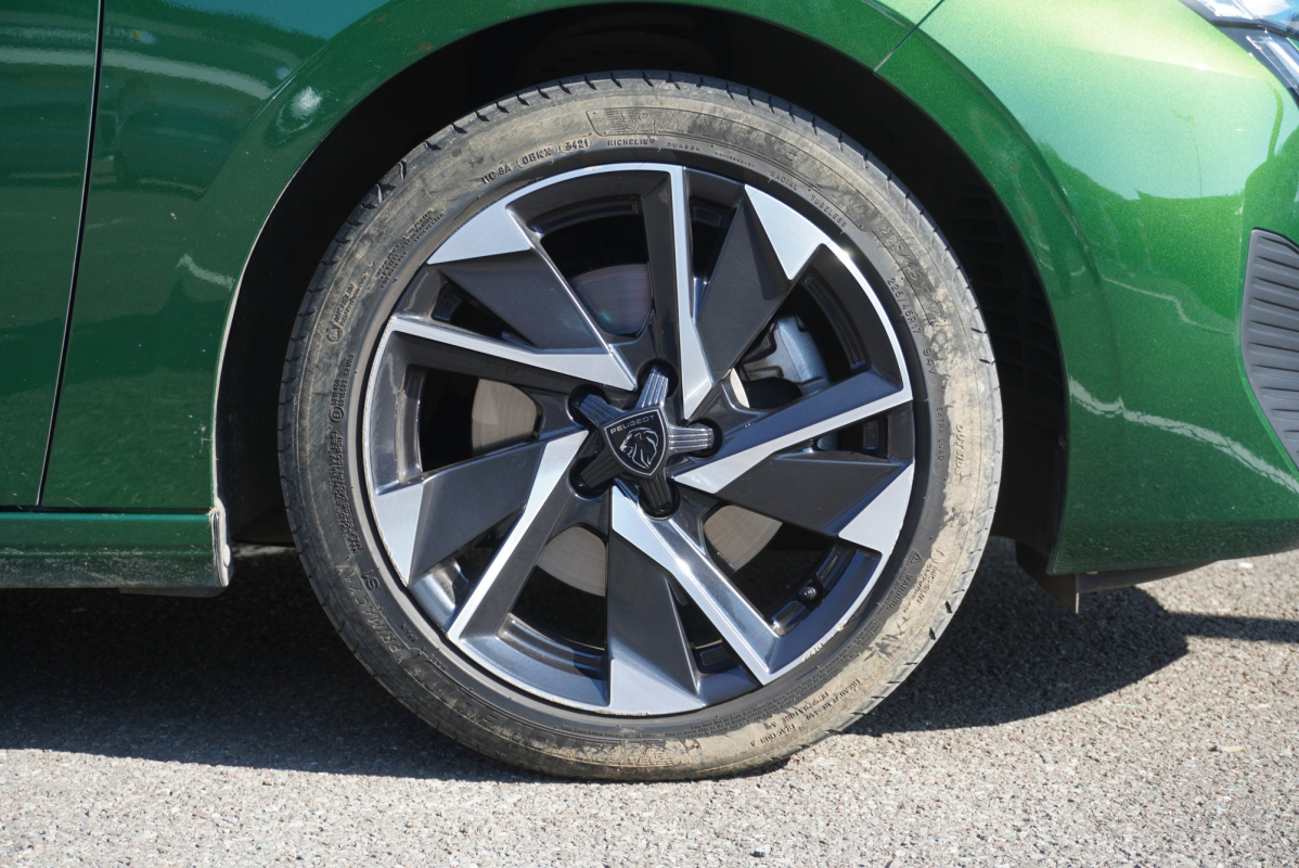 Peugeot 308 — 36