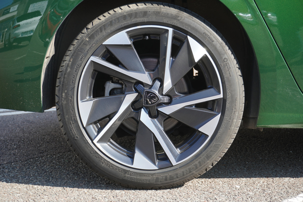 Peugeot 308 — 37