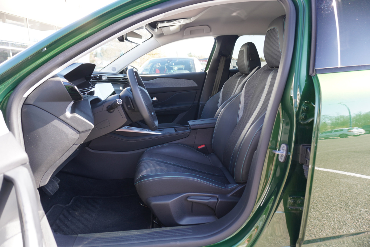 Peugeot 308 — 23