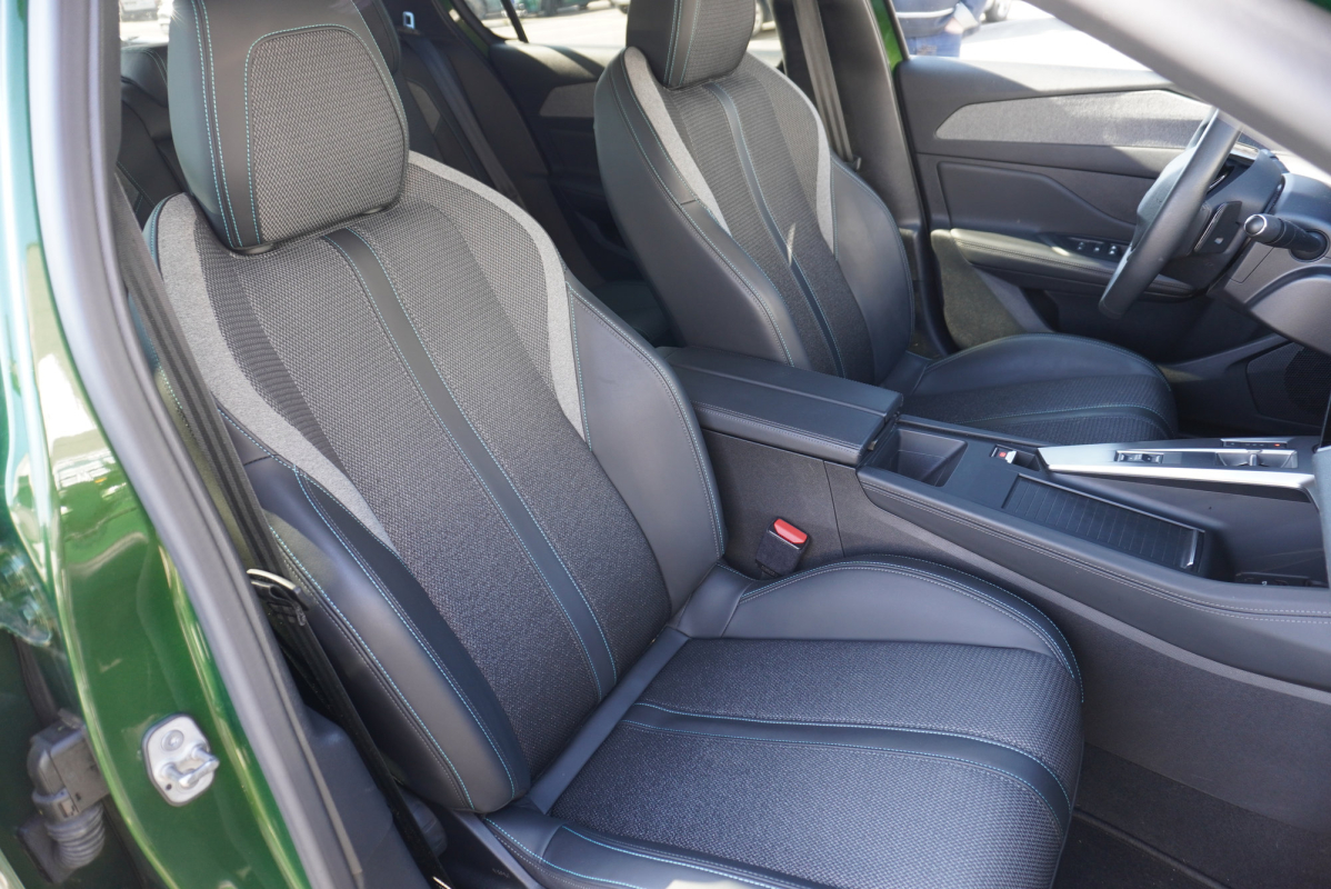 Peugeot 308 — 9