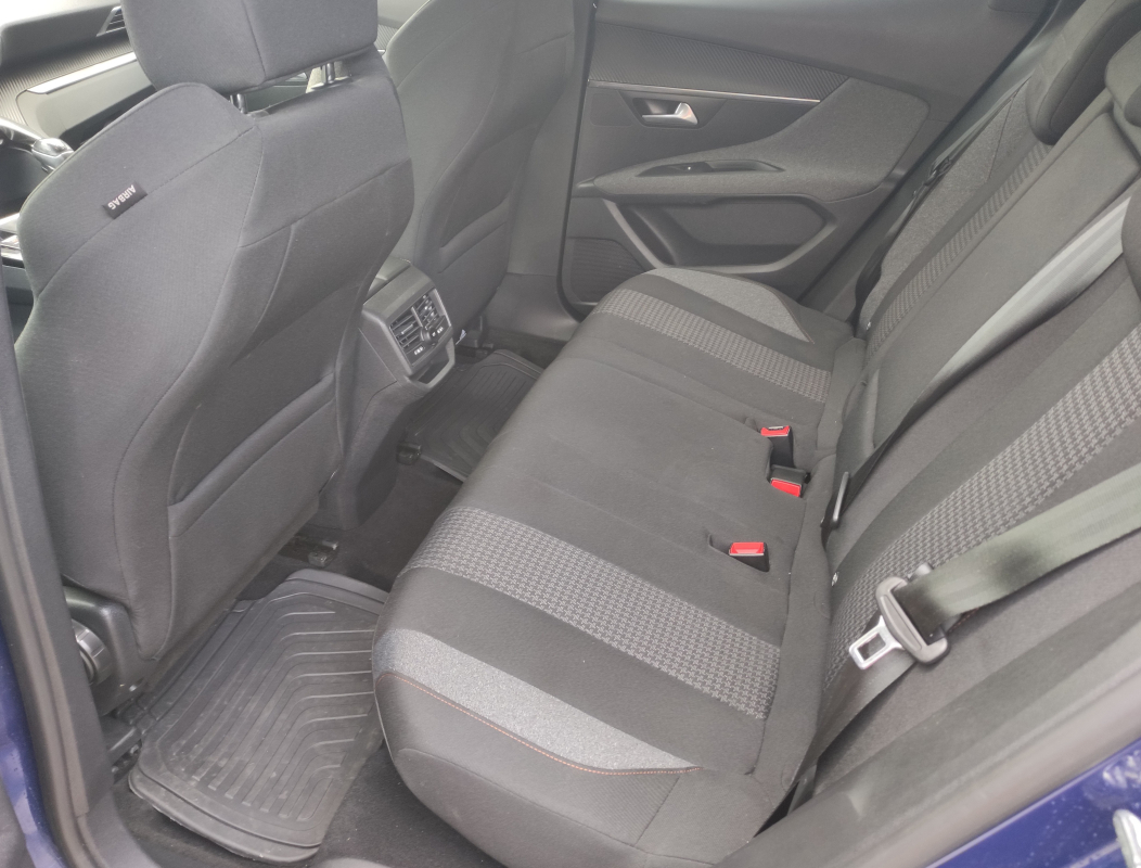 Peugeot 3008 — 18