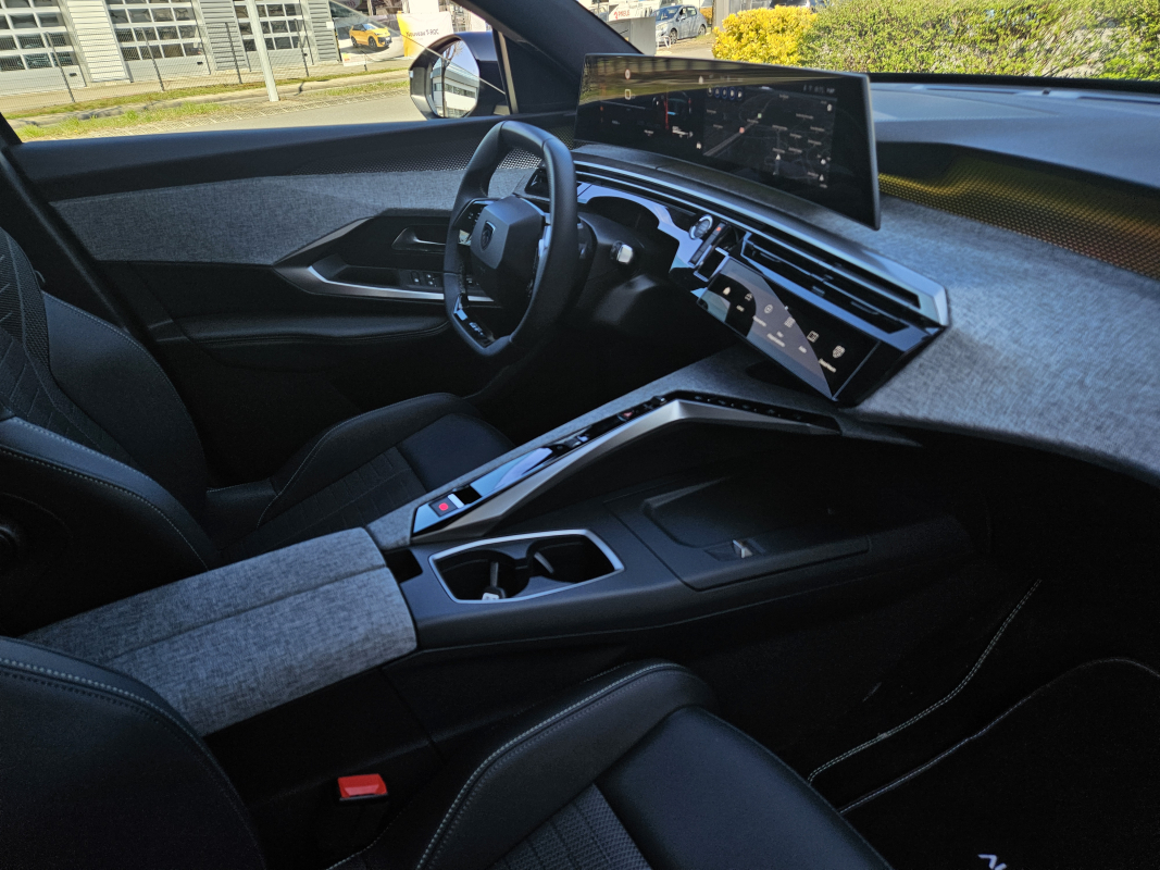 Peugeot 3008 — 12