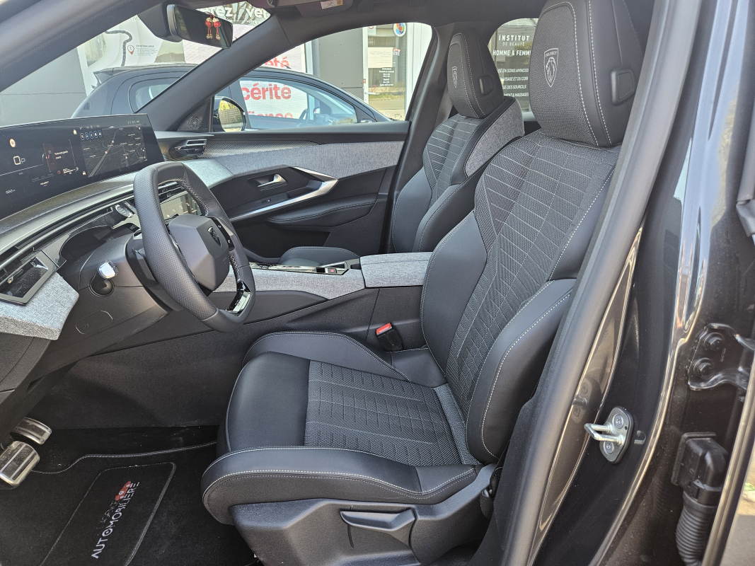 Peugeot 3008 — 9