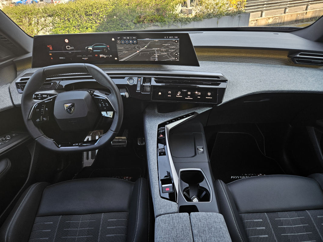 Peugeot 3008 — 11