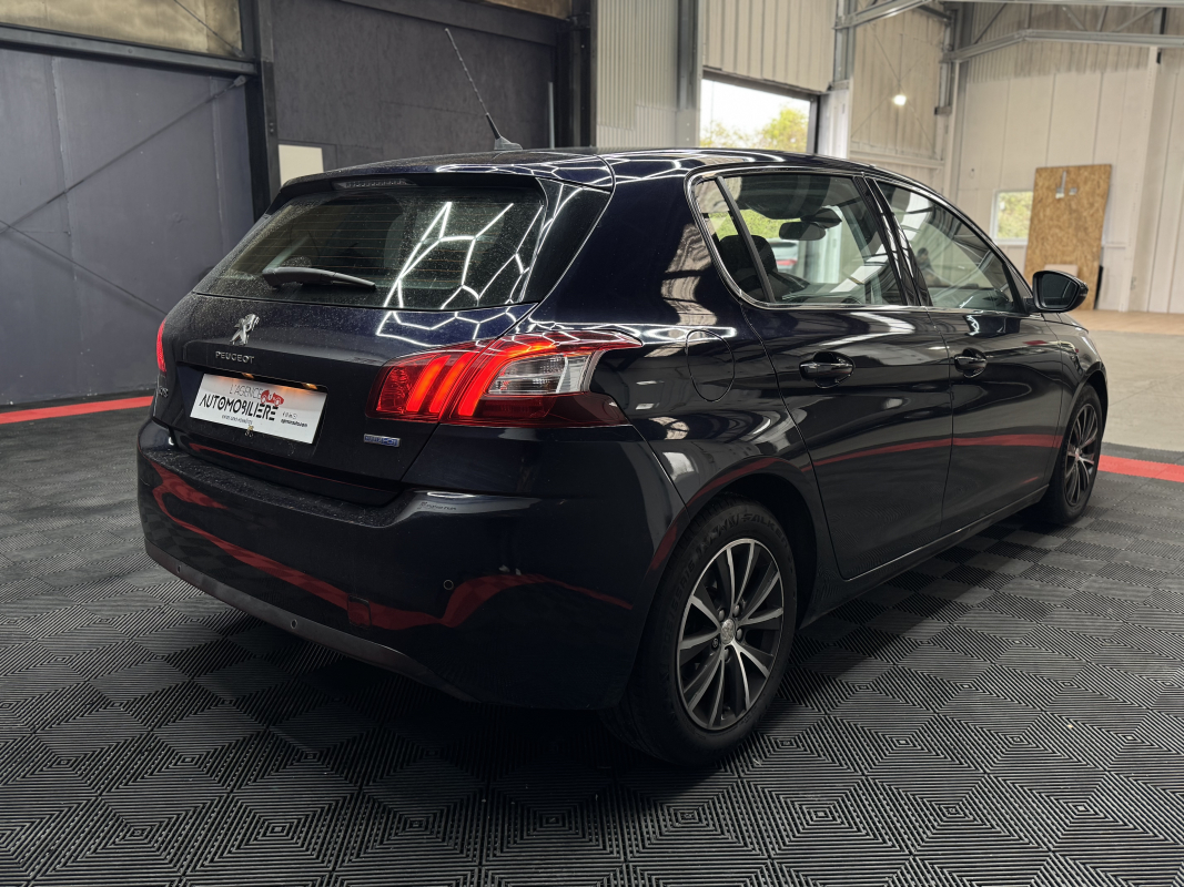 Peugeot 308 — 3