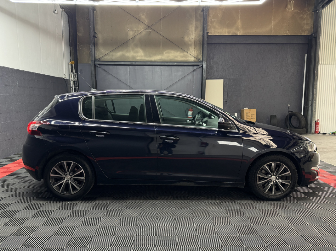 Peugeot 308 — 4