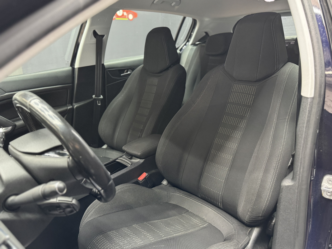 Peugeot 308 — 9