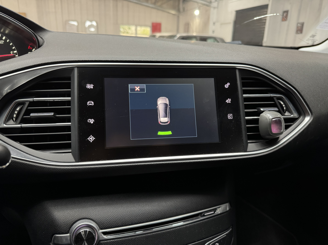 Peugeot 308 — 18