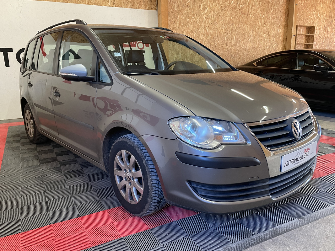 Volkswagen Touran — 6