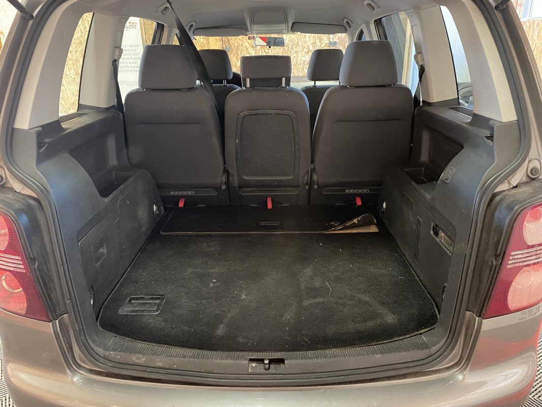 Volkswagen Touran — 4
