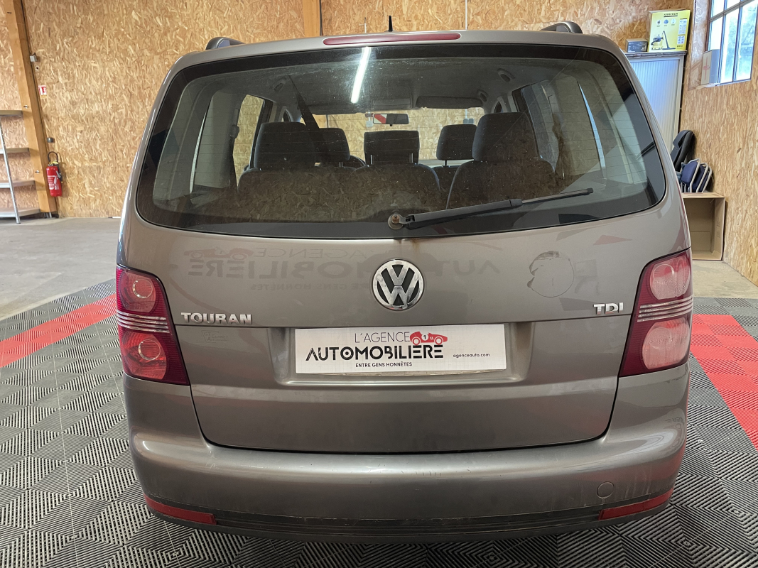 Volkswagen Touran — 3