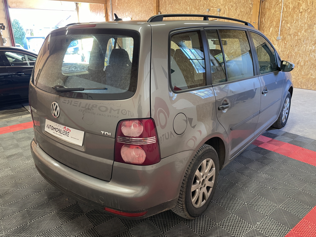 Volkswagen Touran — 5