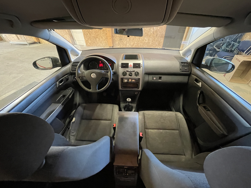Volkswagen Touran — 17