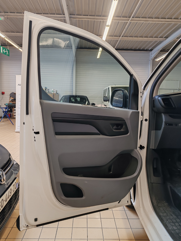 Peugeot Expert — 23