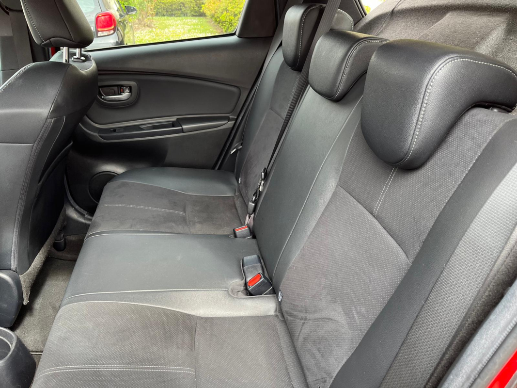 Toyota Yaris — 10