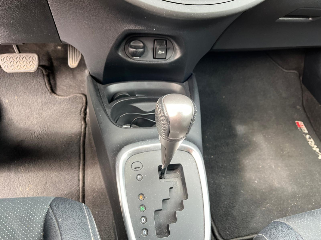 Toyota Yaris — 18