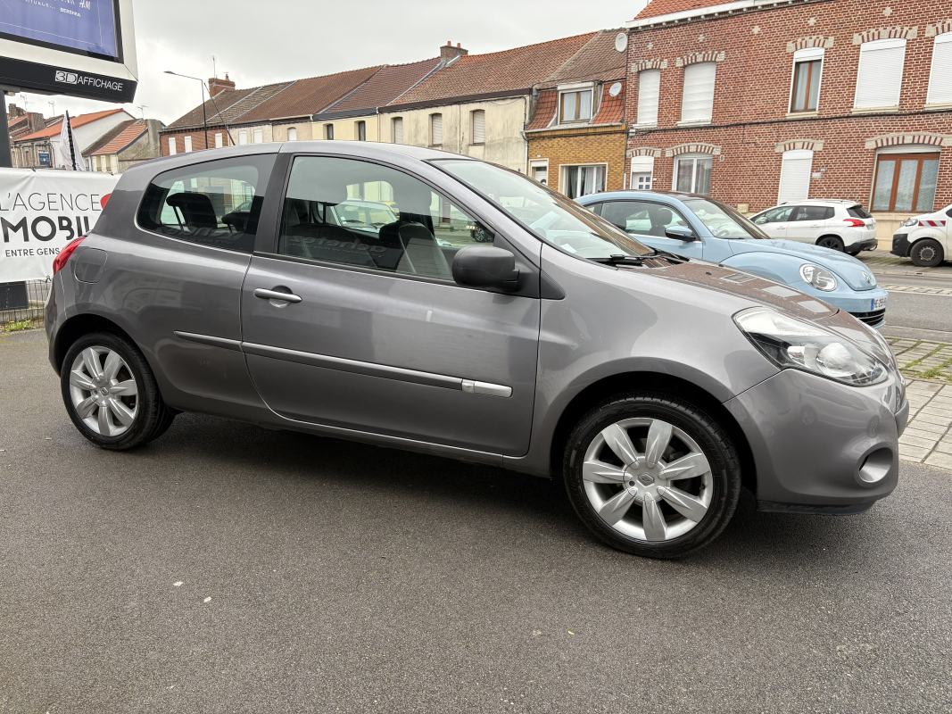 Renault Clio — 6