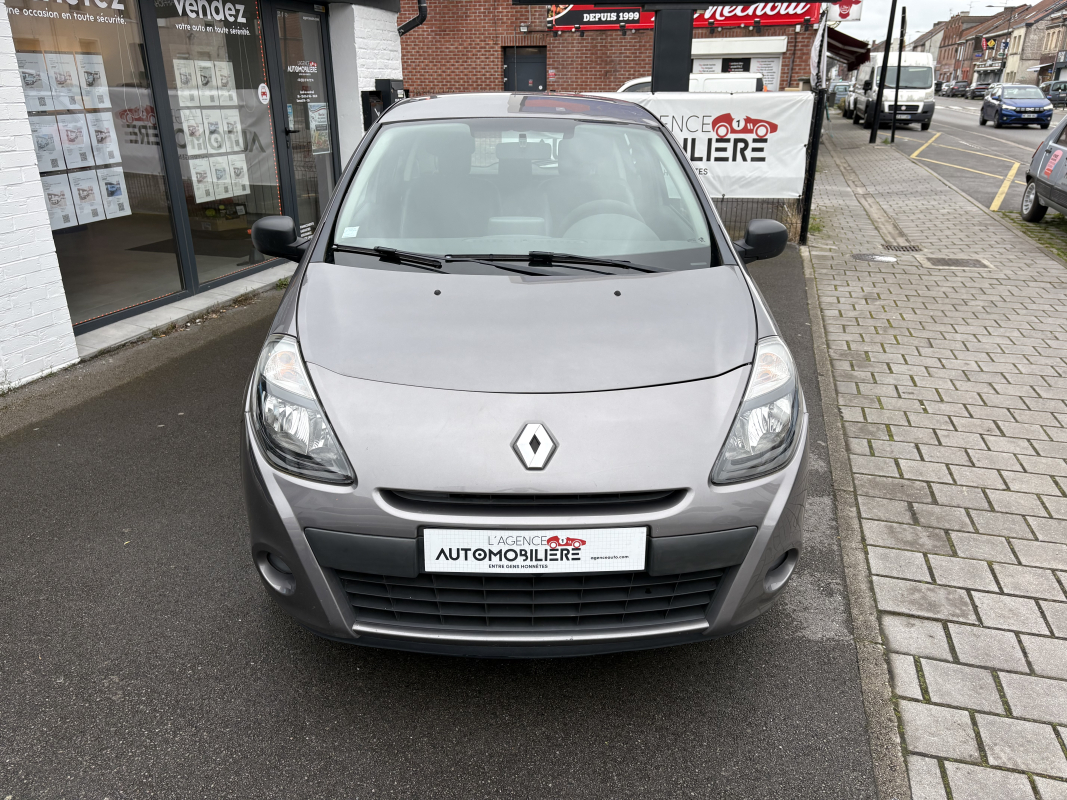 Renault Clio — 8