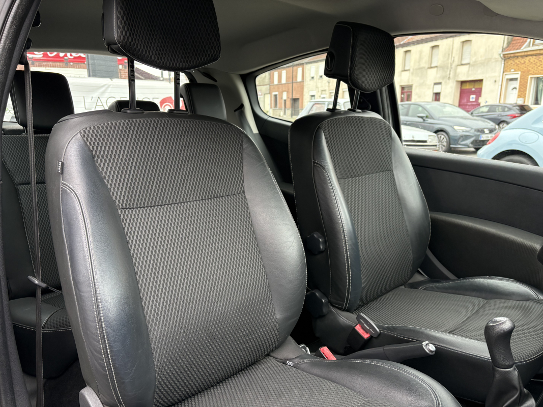 Renault Clio — 13