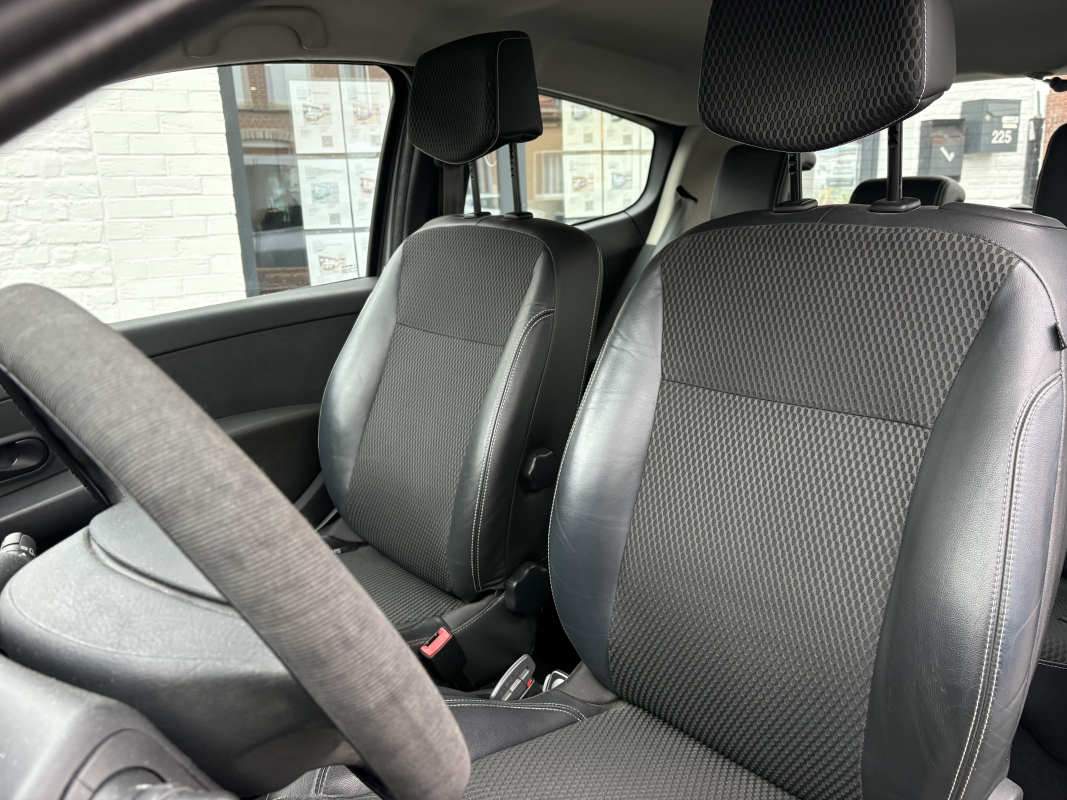 Renault Clio — 15