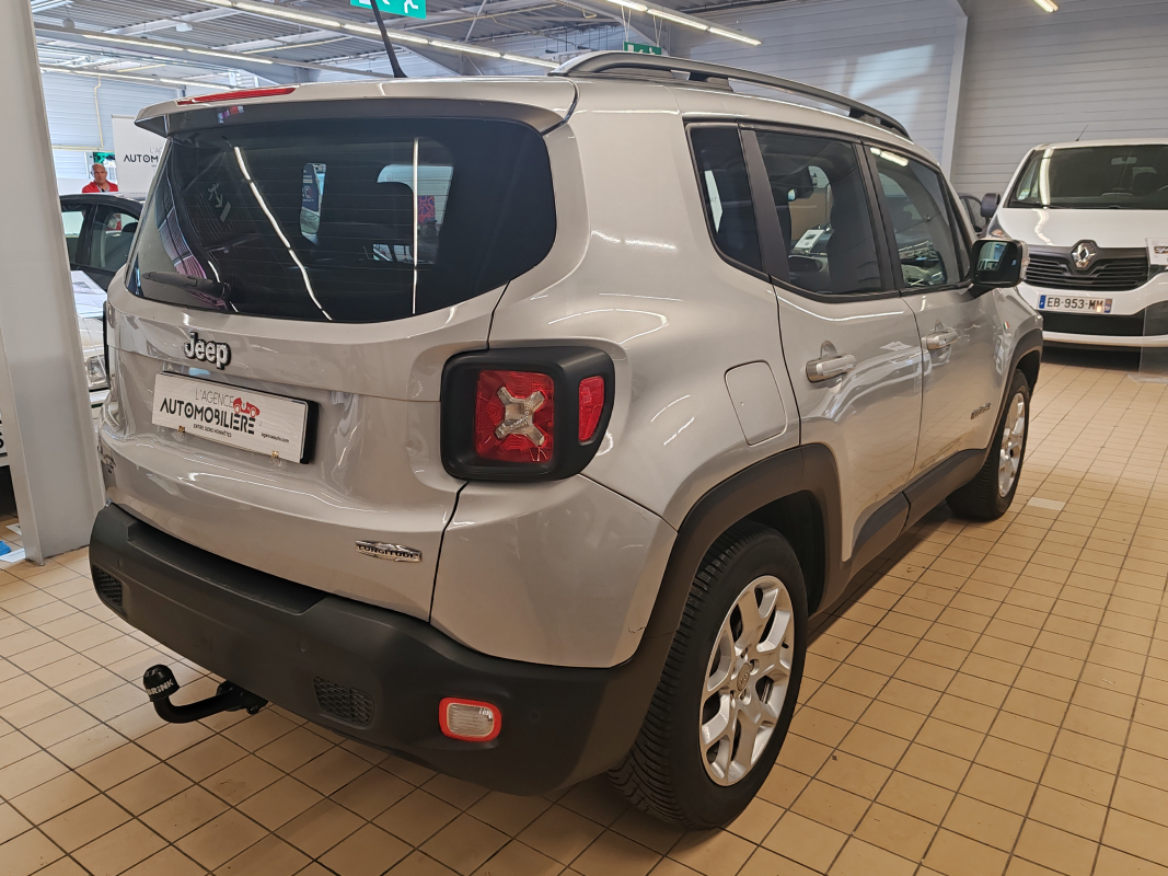 Jeep Renegade — 4