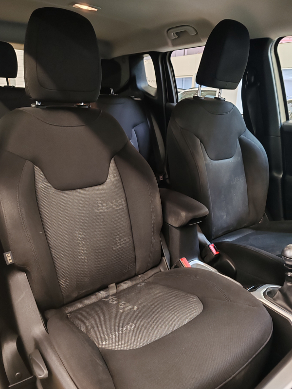 Jeep Renegade — 13