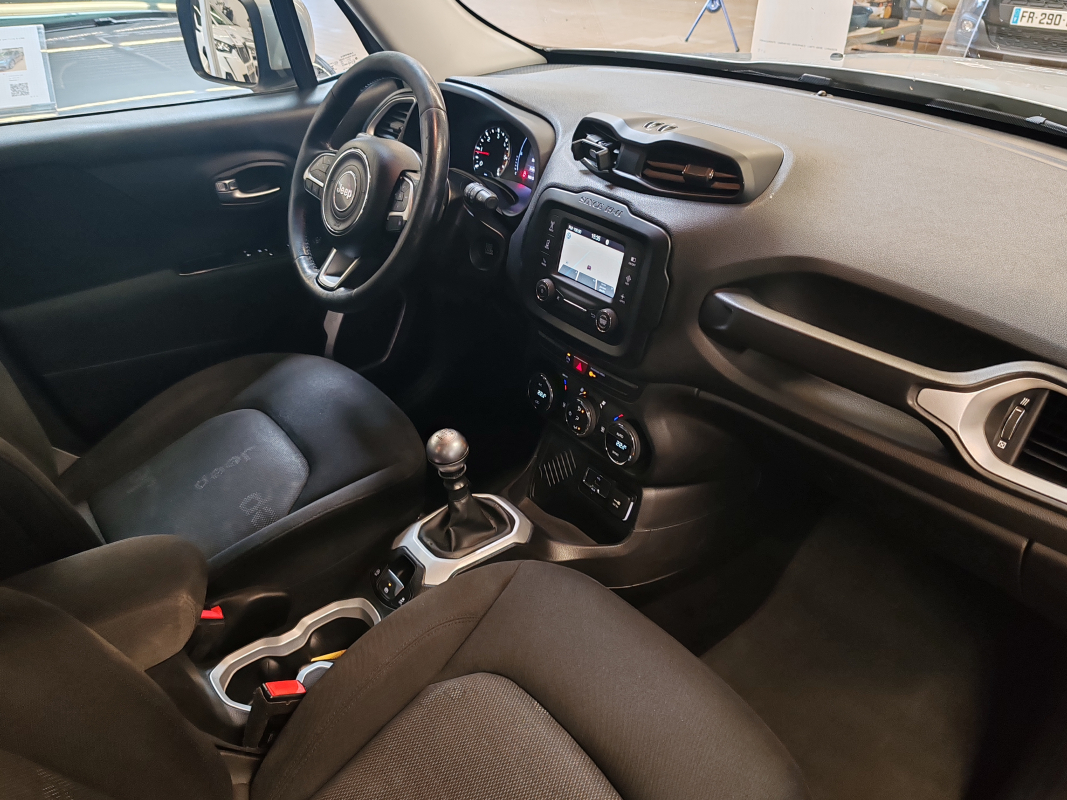 Jeep Renegade — 11