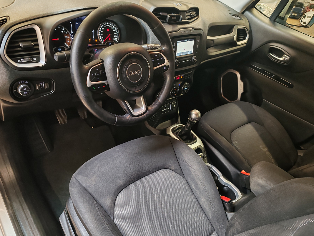 Jeep Renegade — 10