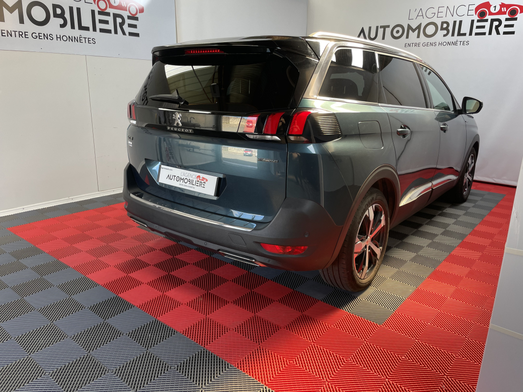 Peugeot 5008 — 8