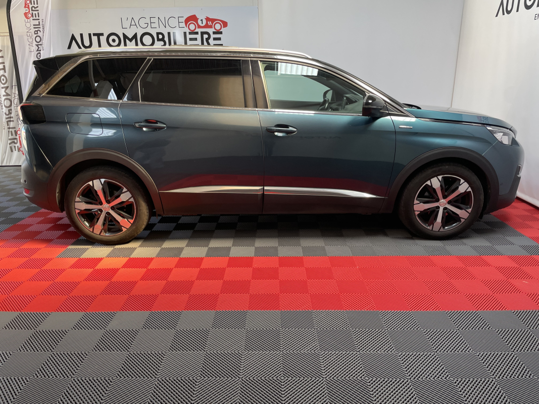 Peugeot 5008 — 9