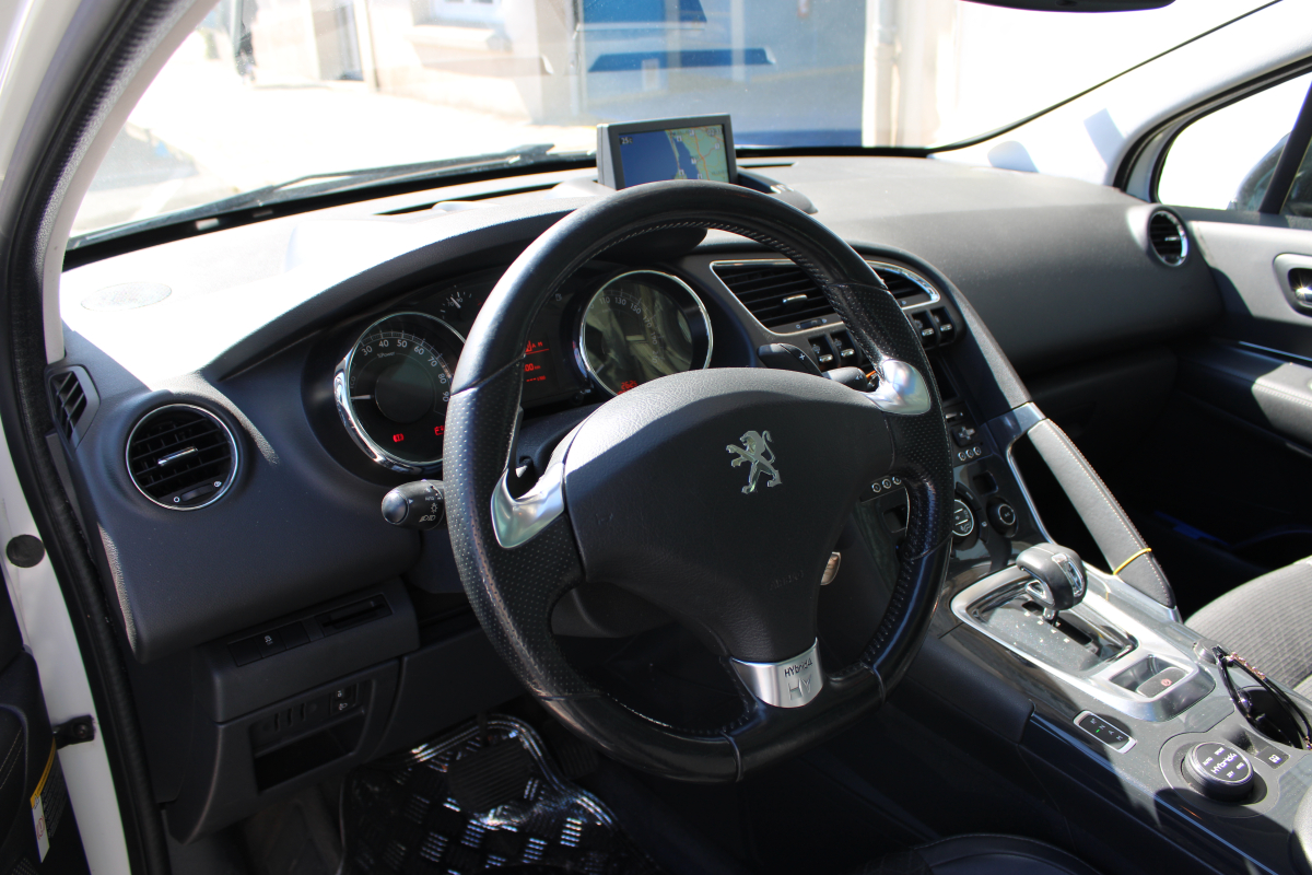 Peugeot 3008 — 11