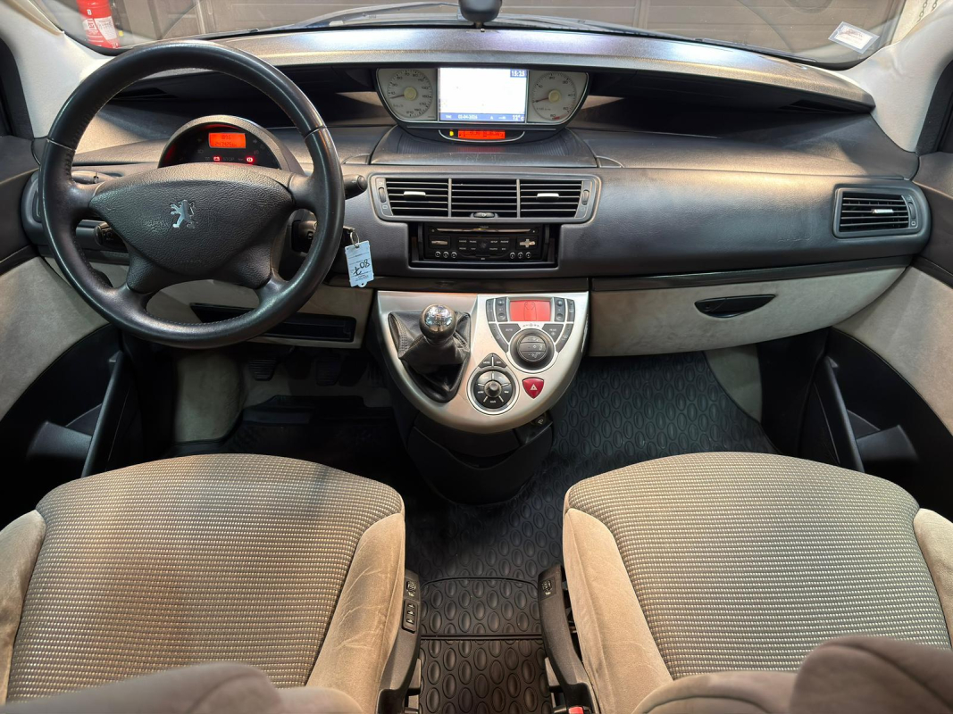 Peugeot 807 — 13
