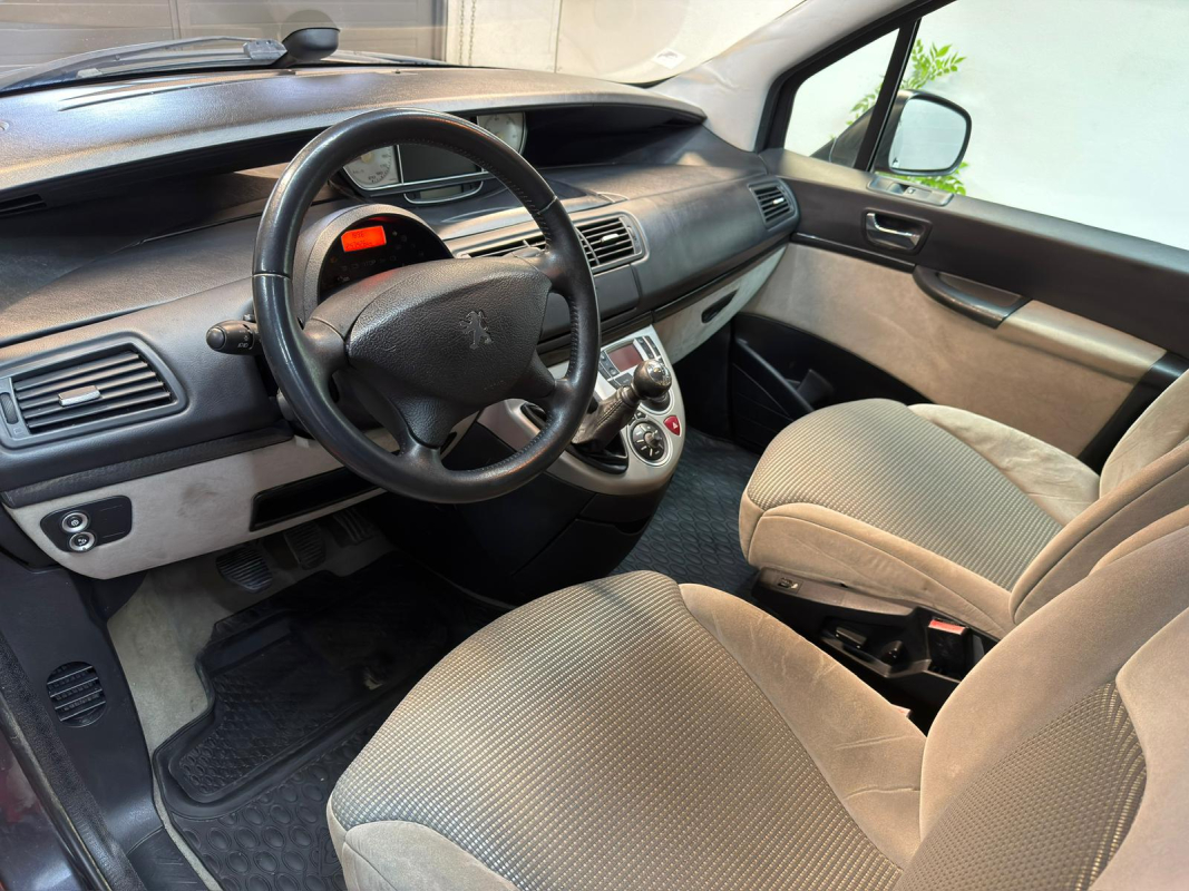 Peugeot 807 — 11