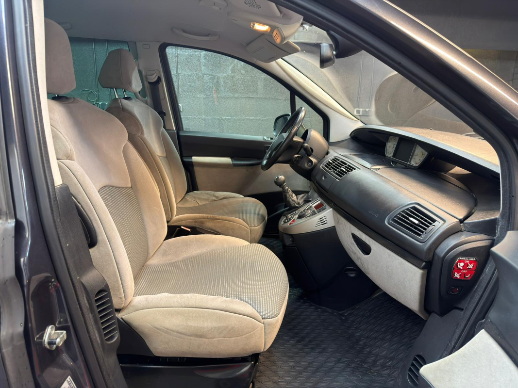 Peugeot 807 — 19