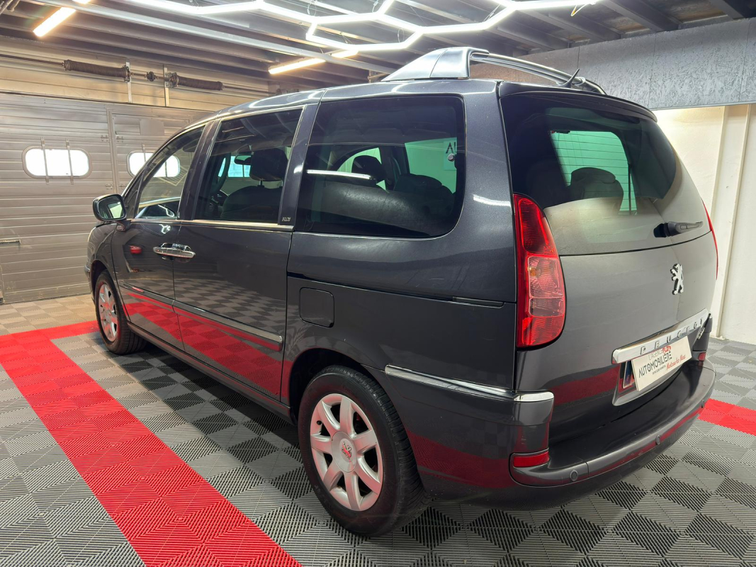 Peugeot 807 — 7